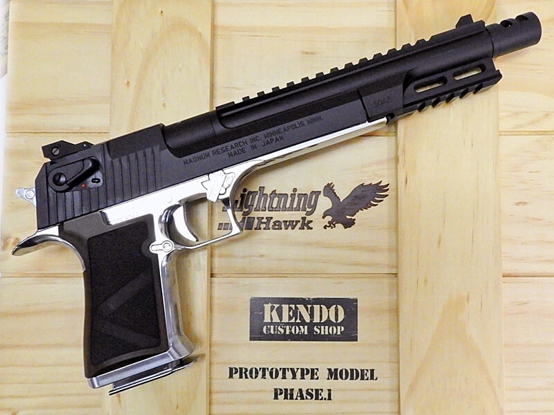 東京マルイ] バイオハザード2 RE:2 ライトニングホーク デザート