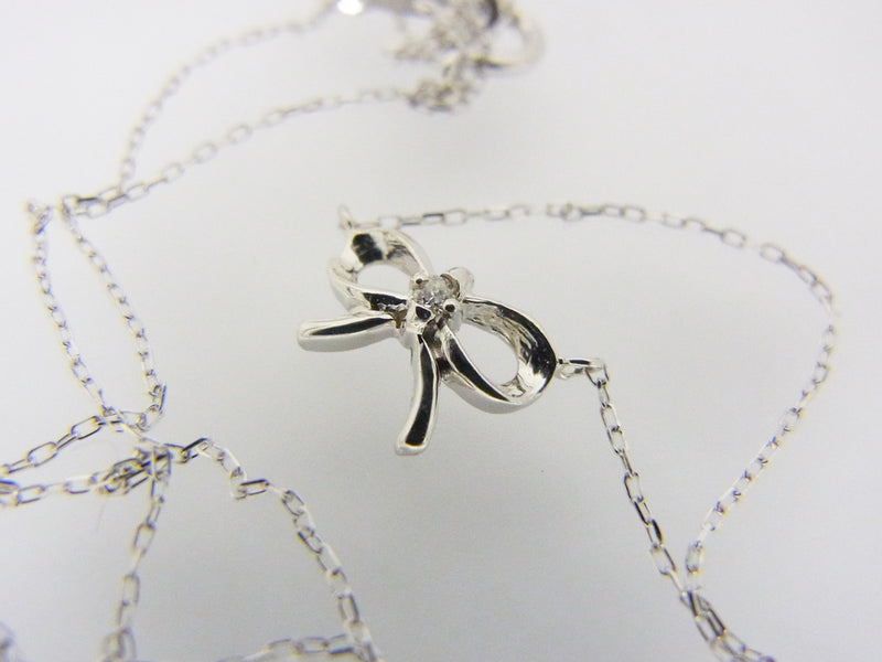 リボンモチーフ K10WG ダイヤモンド ペンダントネックレス – オール