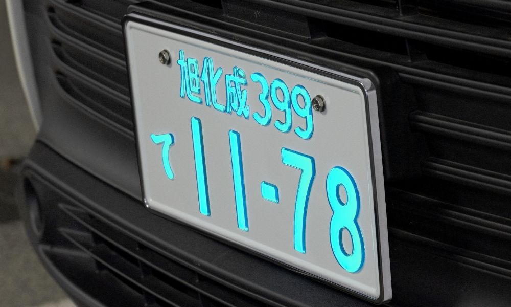 LUMINA™ | 照明器具【登録車用／軽自動車用】 | 旭化成テクノプラス