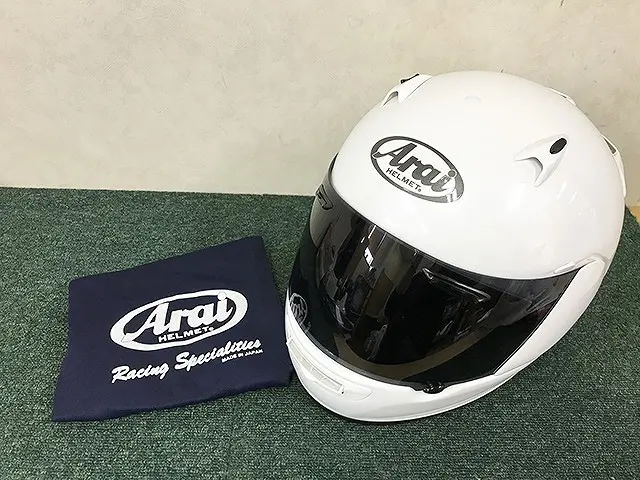 東京都 八王子市にて Arai フルフェイスヘルメット SNELL QUANTUM-J を