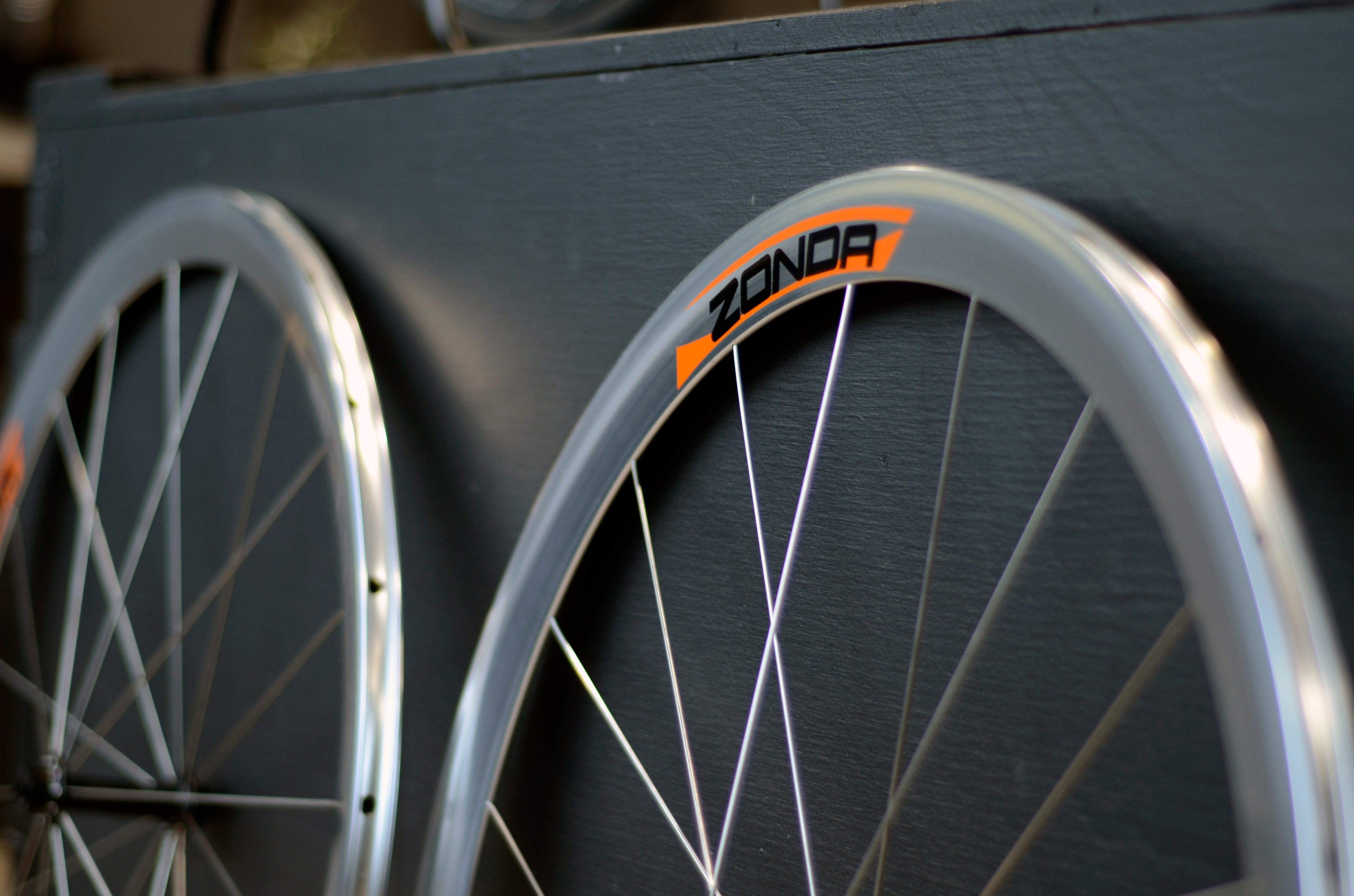 Custom Campagnolo Zonda Road Wheel Set – Atelier Olympia