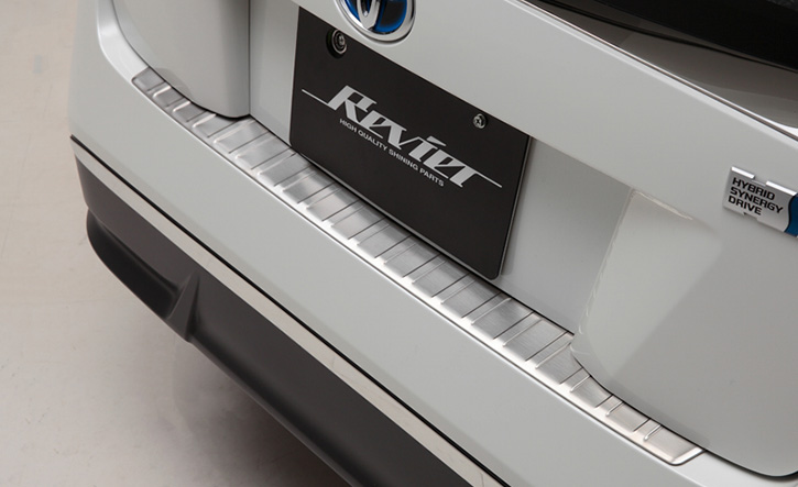 プリウス50系前期用リアバンパープロテクター REVIER(レヴィーア