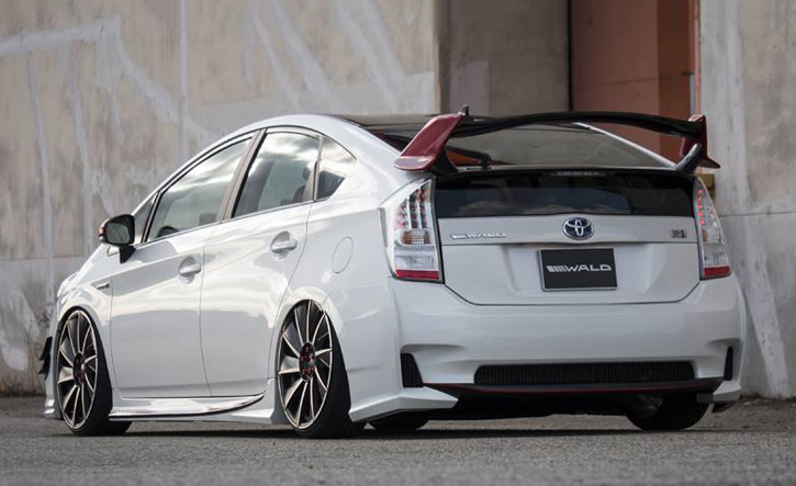 プリウス30系用リアバンパー WALD(ヴァルド)(SPORTS LINE WALD 50LOOK