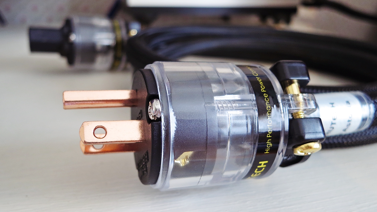 FURUTECH The Astoria PC-Triple C 電源ケーブル購入レビュー♪ | 箱庭