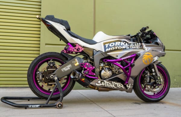 ZX-6R (09-23) 好きなポジションに設定できるアルミサブケージ｜AxxL