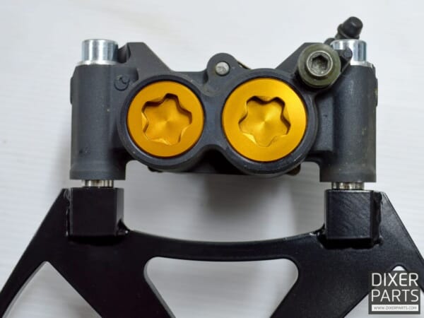 ZX-6R 05-18 用 DIXER PARTS デュアルキャリパーブラケット｜AxxL