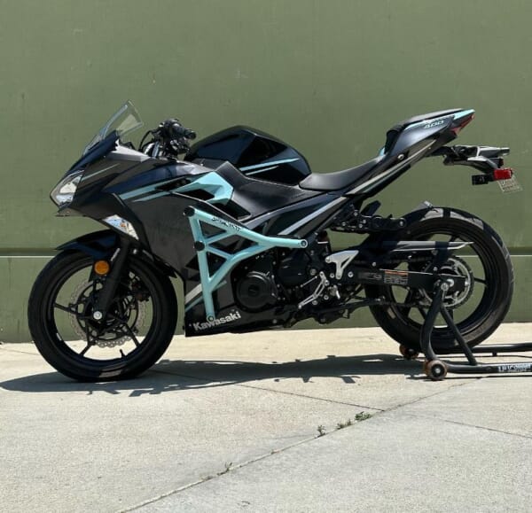 NINJA400/Z400 好きなポジションに設定できるアルミサブケージ｜AxxL