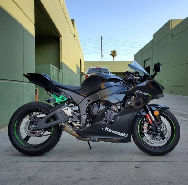 ZX-10R (11-23) 好きなポジションに設定できるアルミサブケージ｜AxxL