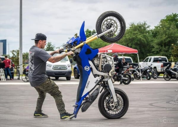 WR250X/R - 考え抜いた本気モデルのウィリーバー/サブケージ｜AxxL