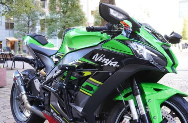 ZX10R デザインが美しい IMPAKTECH製 スタントケージ｜AxxL