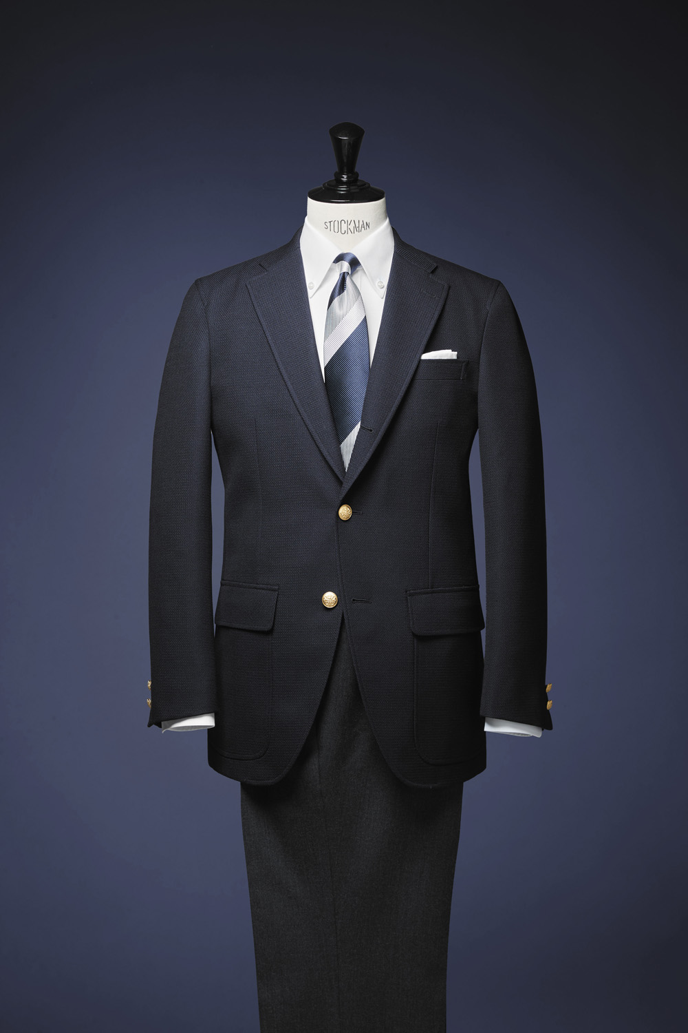 ネイビースーツで始まりネイビースーツで終わる | オーダースーツ