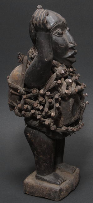 Nkisi像<アフリカの木彫り像：アフリカ雑貨アザライ