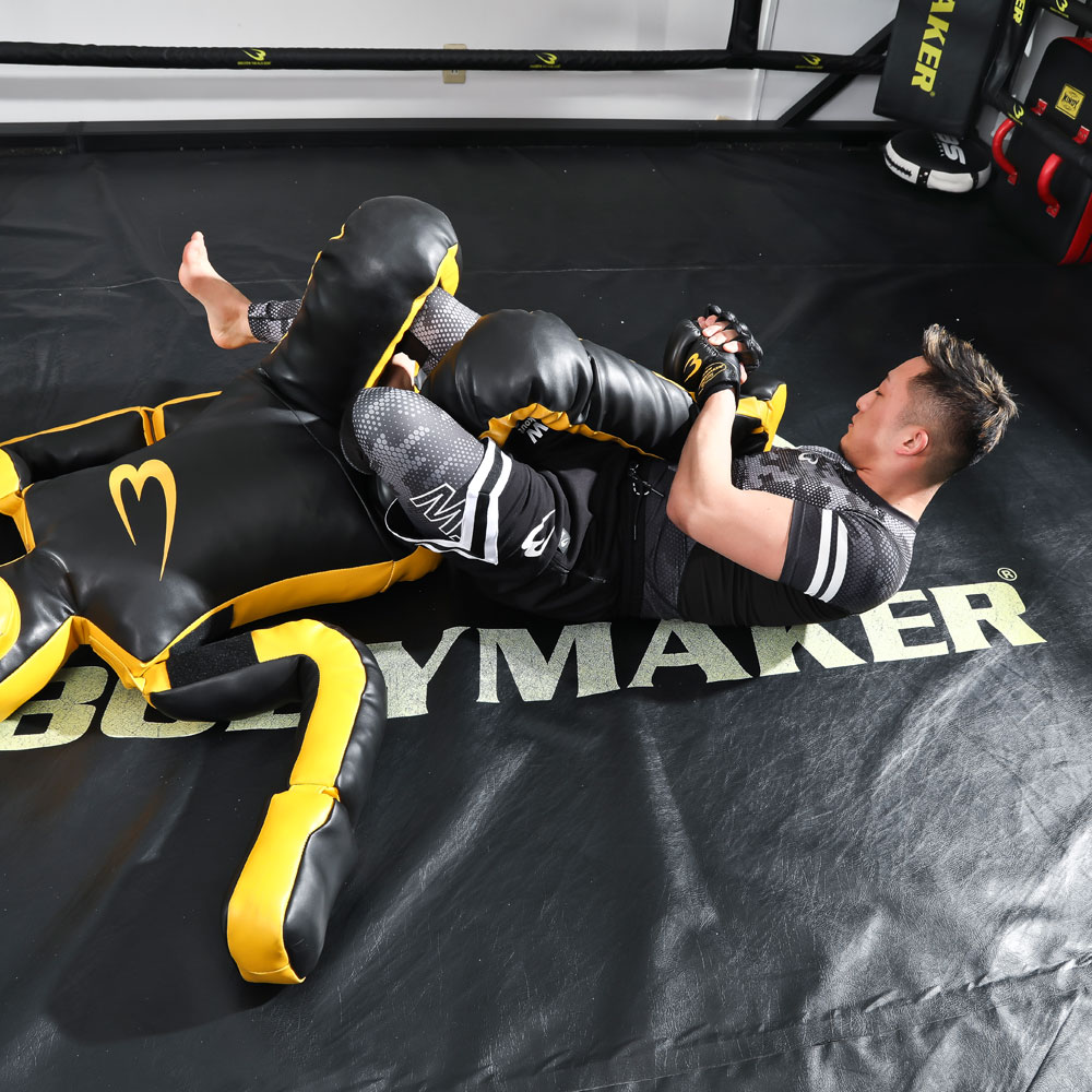 グラップリングダミーミット人形タイプ ブラック KB026BK｜BODYMAKER