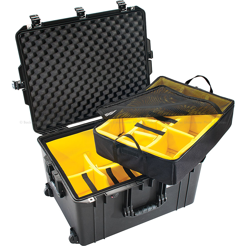 Pelican 1637 Air Case Black with Padded Dividers