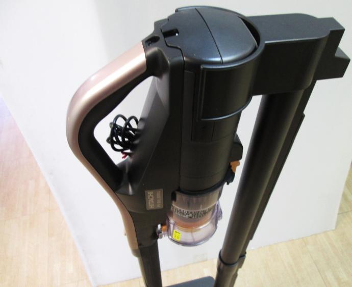 日立 充電式掃除機 ラクかるパワーブーストサイクロン2023年製｜商品