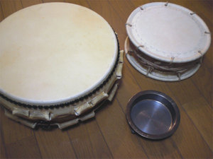 日本的ビートの探求: チンドンアーカイブ