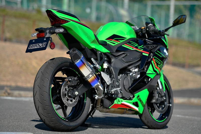 CORSA-EVOⅡ スリップオン：ZX-4RR / ZX-4R SE：2023〜：政府認証 ｜ BEAMS