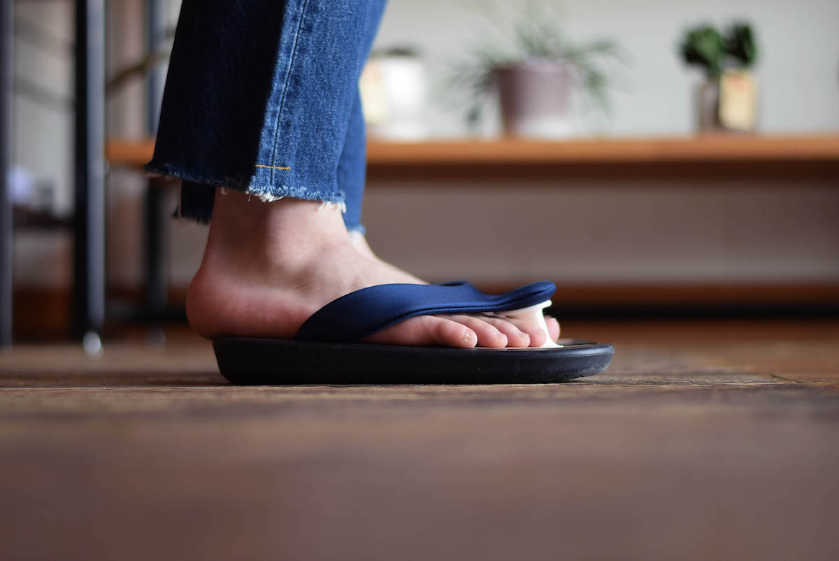 祇園京都発のビーチサンダル「JOJO Naitou」。