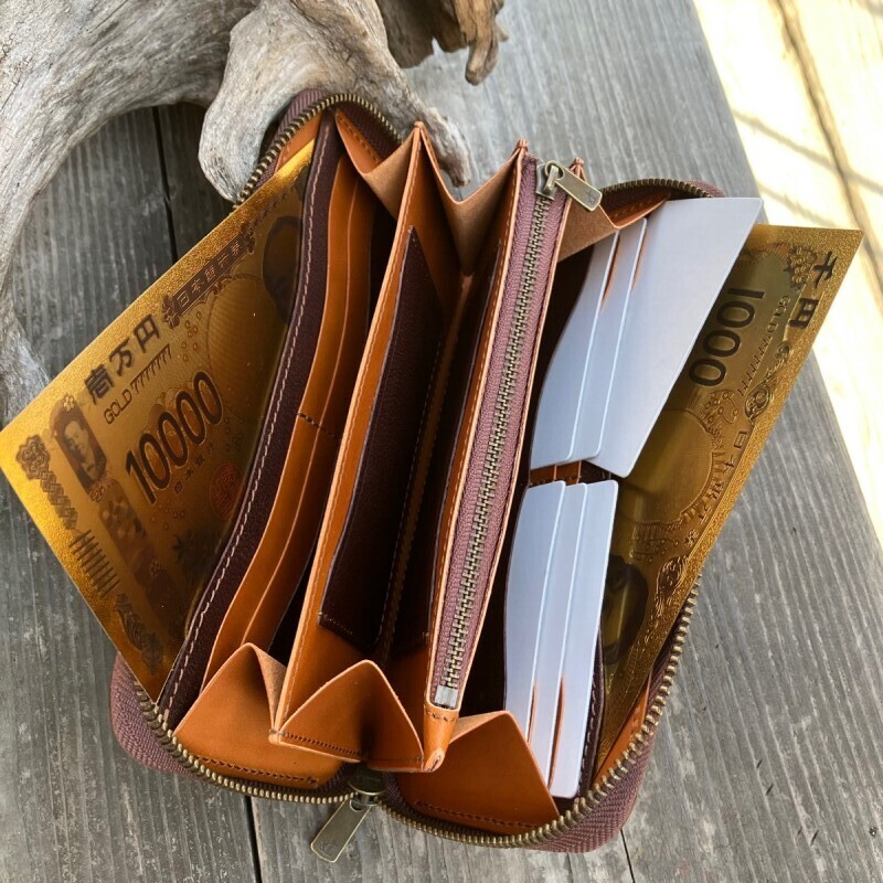 BELL'S SQUARE（ベルズスクエア） …【ツキノワグマレザー】ラウンド