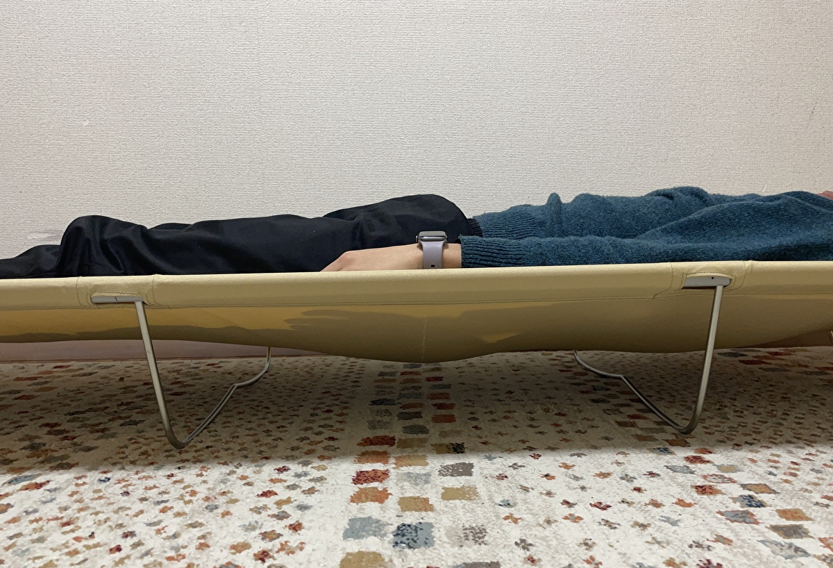 ワイドなコットが睡眠を変える！DOD「ワイドキャンピングベット」の