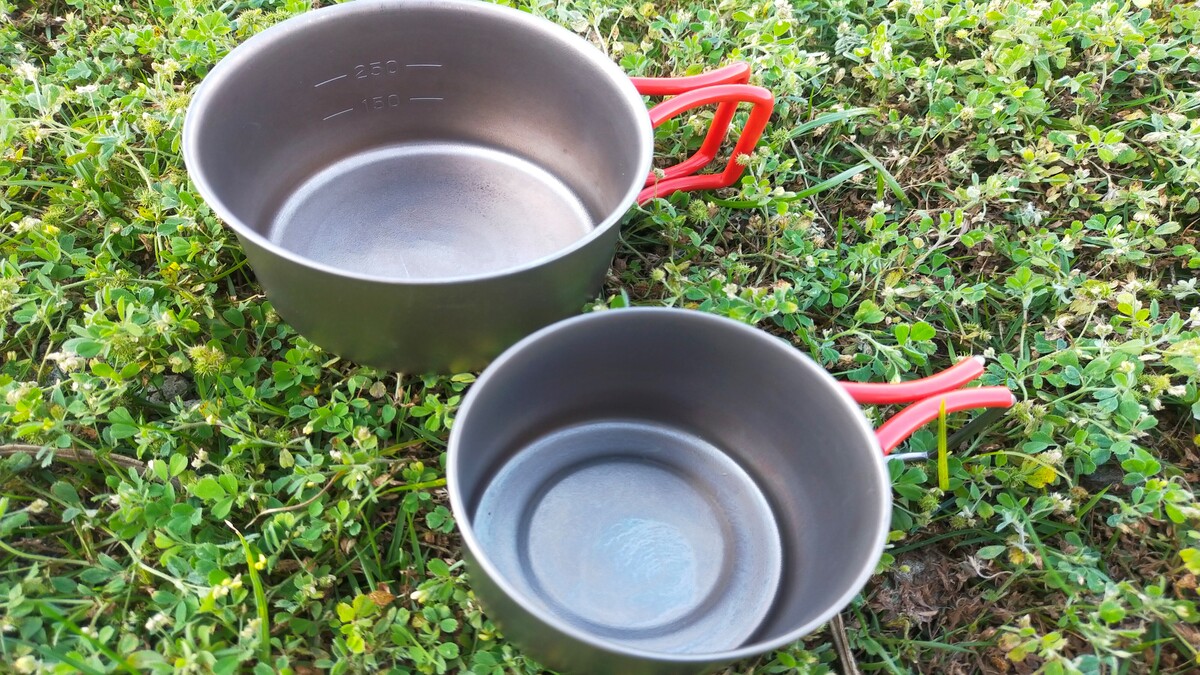 キャンプや登山に必携！EVERNEWの極小チタンカップと湯沸かしセット