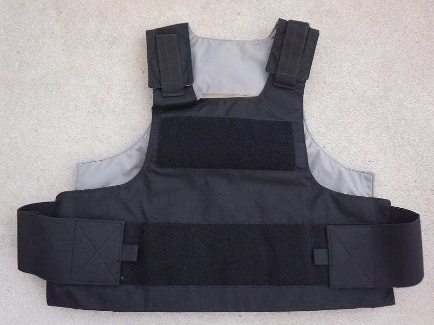 イーグルLVACソフトアーマーキャリア黒(500Dナイロン製)SMALL新品