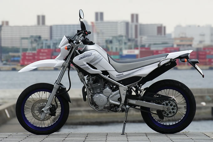 ヤマハ XT250X – 都会でスポーツするストリートバイクの新しい形 試乗