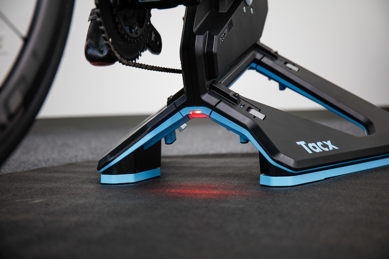 Tacx NEO Motion Plates - Bike Hugger
