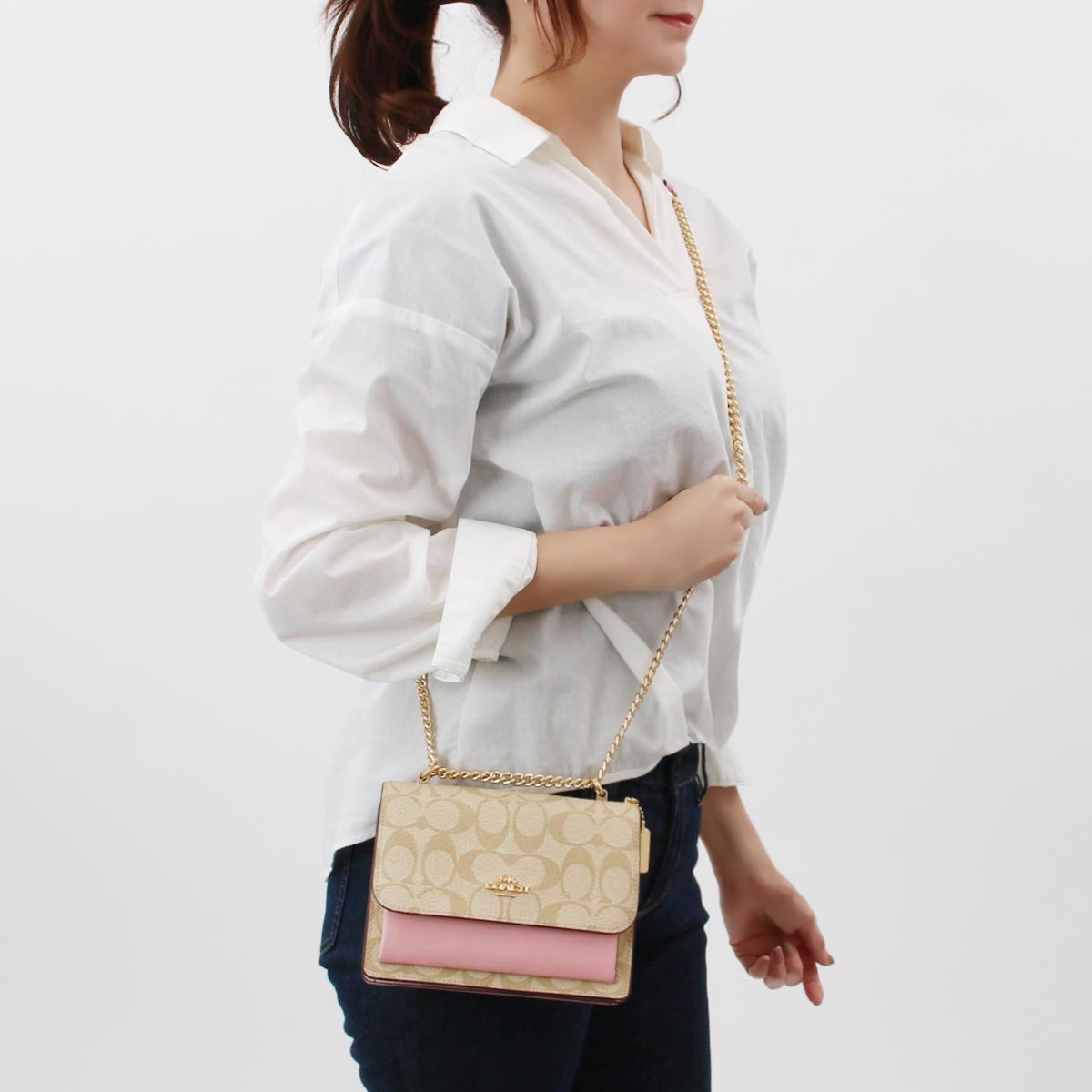 コーチ ショルダーバッグ/クロスボディ バッグ レディース