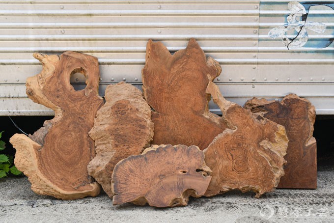 チーク瘤を仕入れる | 野原工芸｜作り手の裏話