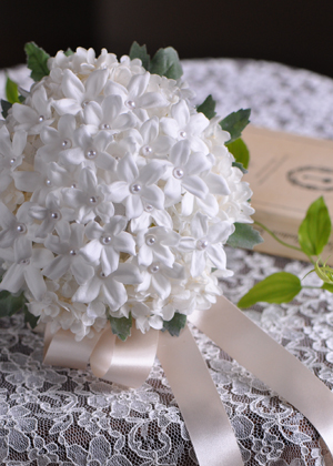 プリザーブド 白ブーケ（4）｜ブレーメンウェディング