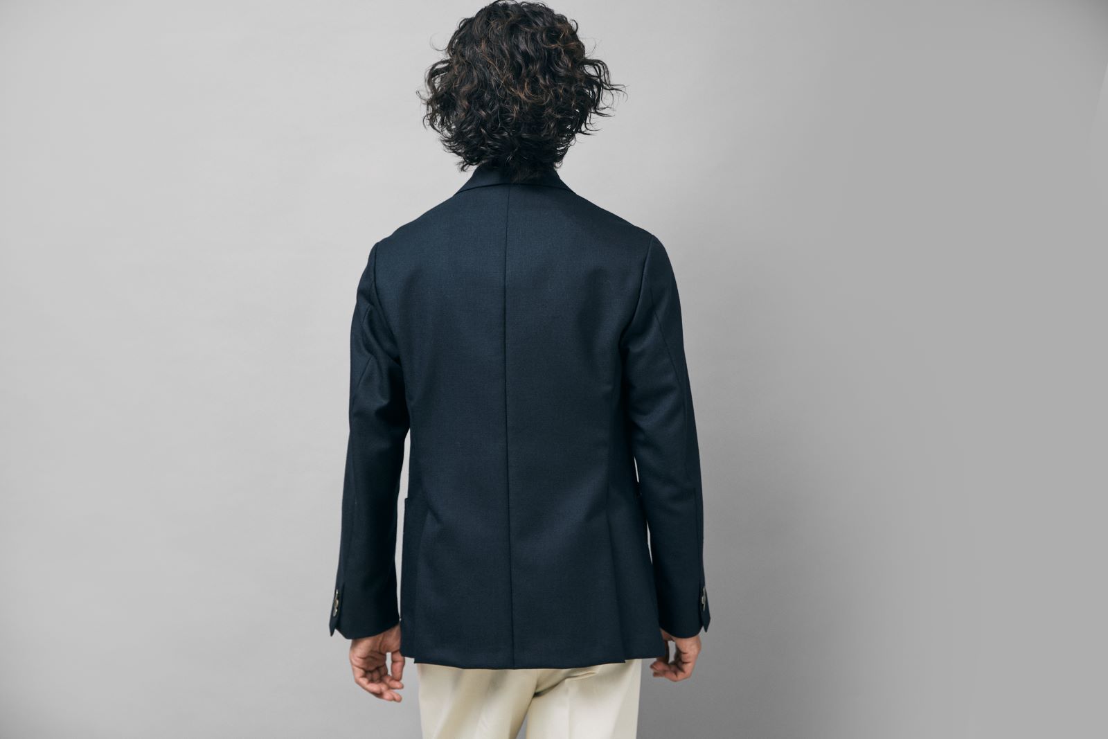 スタイリスト四方さんが実証。これが今、一番使えるツイードジャケット