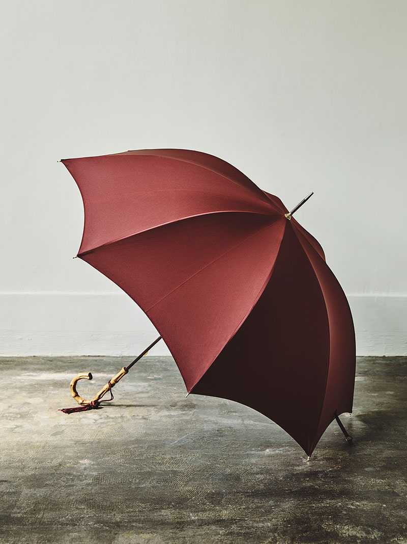 カスタムオーダーも。英国王室御用達の傘「FOX UMBRELLAS」の