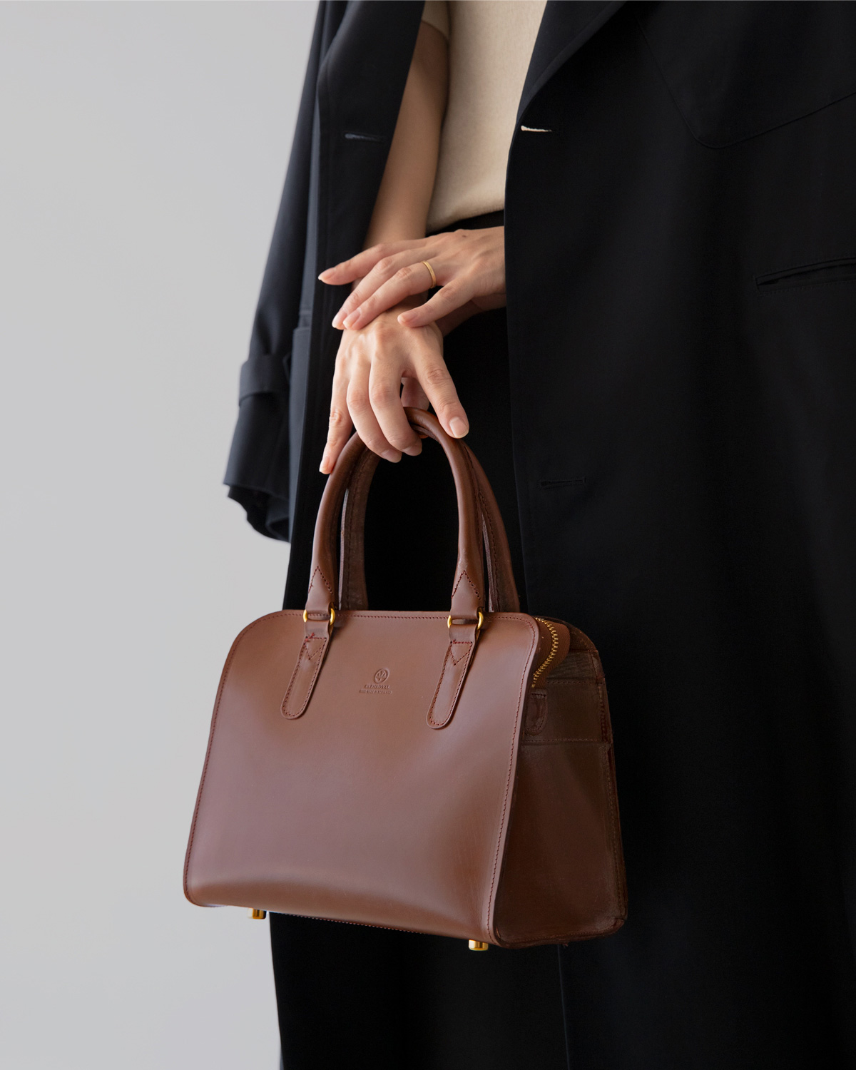 グレンロイヤルの「スモールボストンバッグ」が大人の女性から支持を