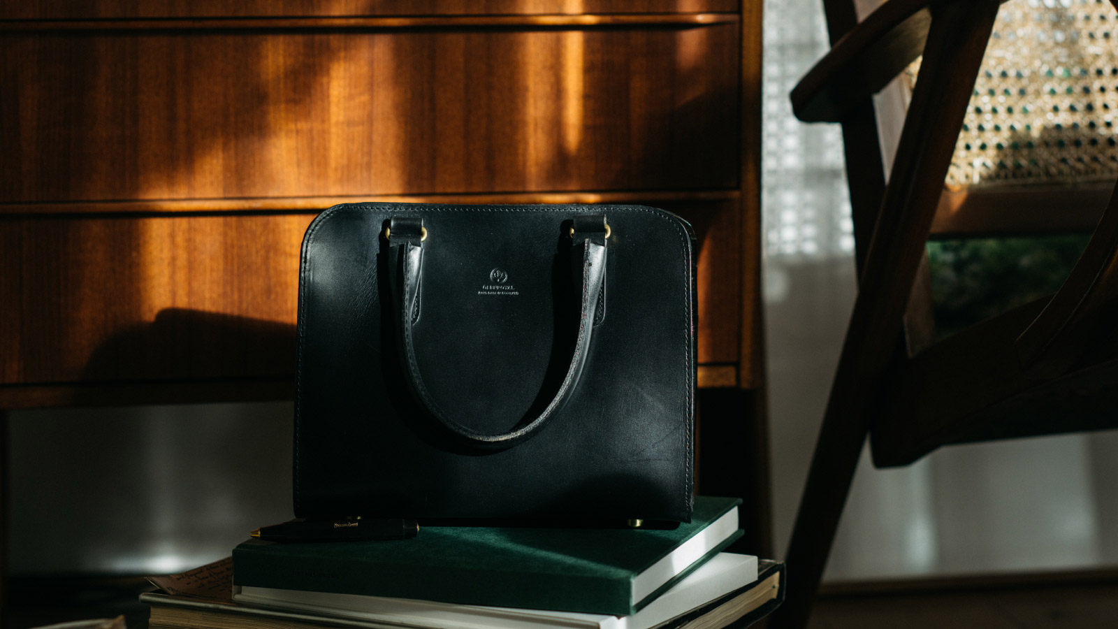 グレンロイヤルの「スモールボストンバッグ」が大人の女性から支持を