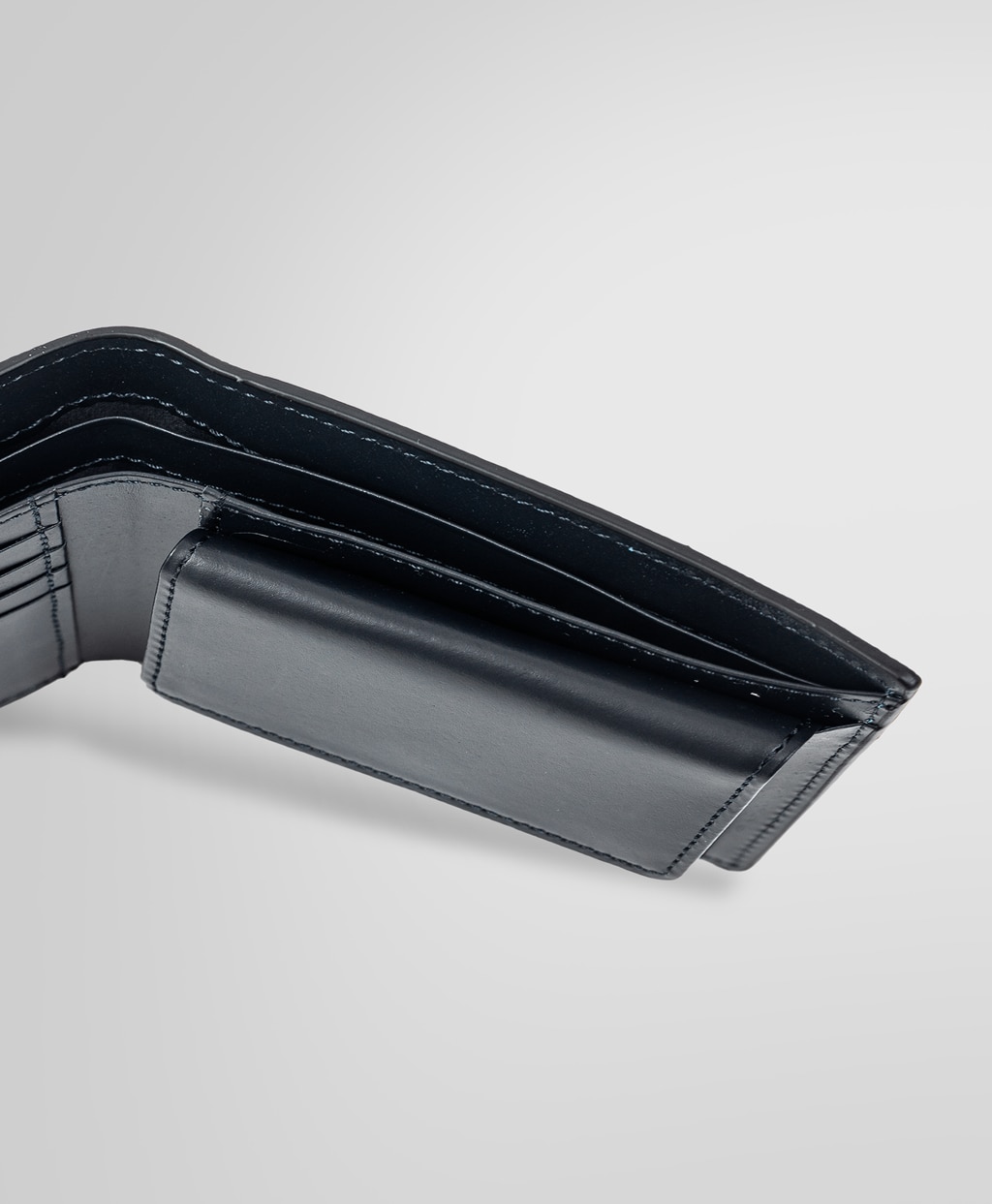 カウレザー バイカラー ウォレット | Brooks Brothers Japan