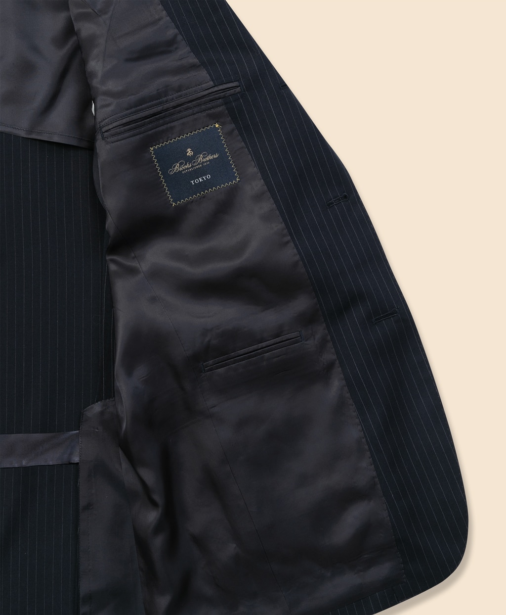 ミラクルクリンプウール シャドーストライプ 段返り3釦スーツ TOKYO