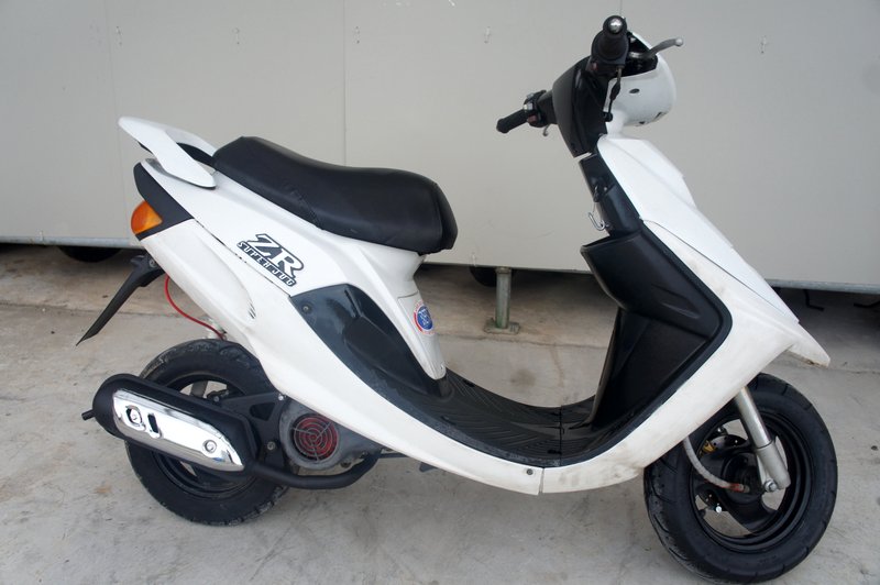 在庫一覧より探せます。ヤマハ JOG ZR 人気のホワイト売切れ