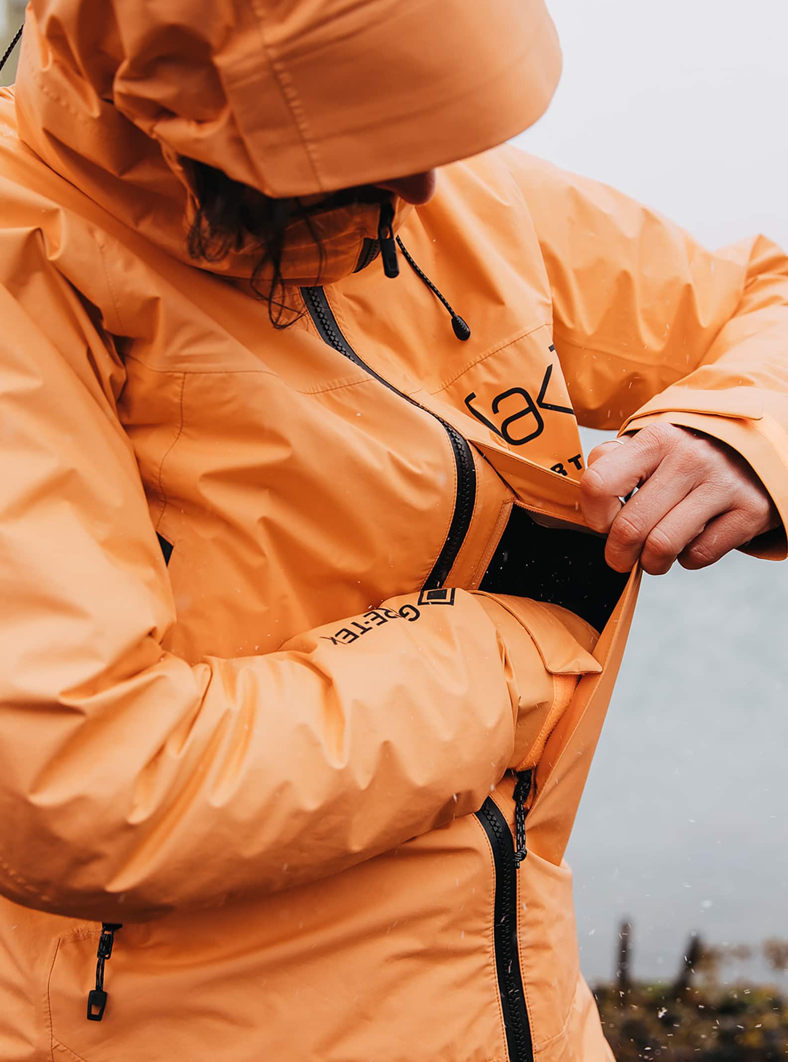 ウィメンズ Burton [ak] サージェンス GORE-TEX 2L ジャケット