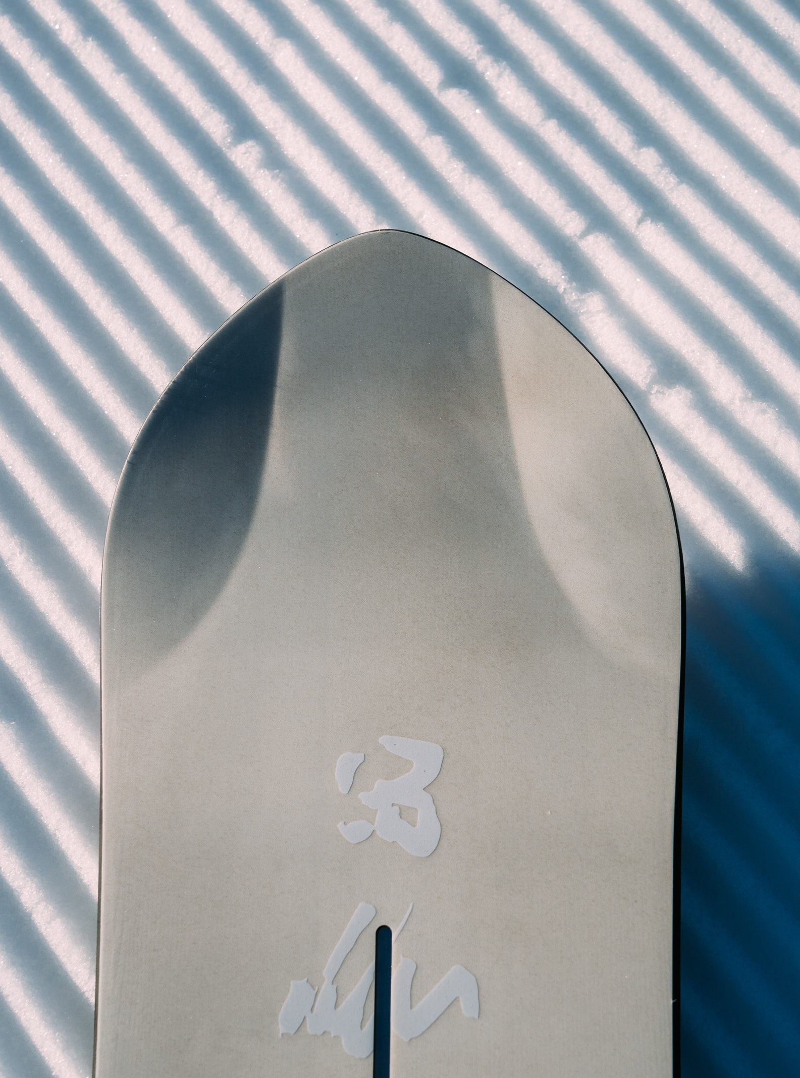 Burton Barkeeper Camber Snowboard | Spring Riding | Burton.com