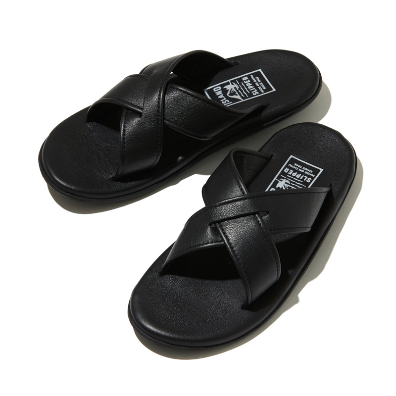 ISLAND SLIPPER | CROSS SANDALS 特集：ハワイ発の快適デザインを楽し