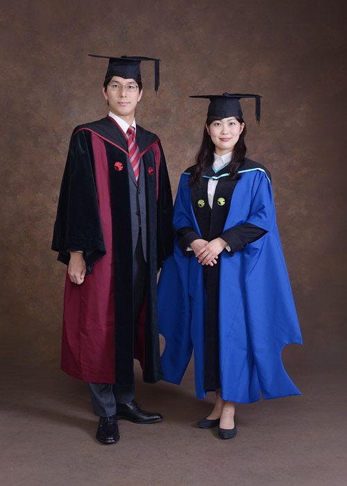 修士(Master) 着衣イメージ｜アカデミックガウン受付サイト｜東京大学