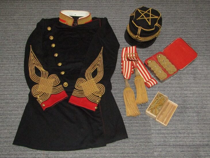 大日本帝国陸軍 中佐 大礼服 軍服 帽子 肩章や勲章など ｜骨董品買取