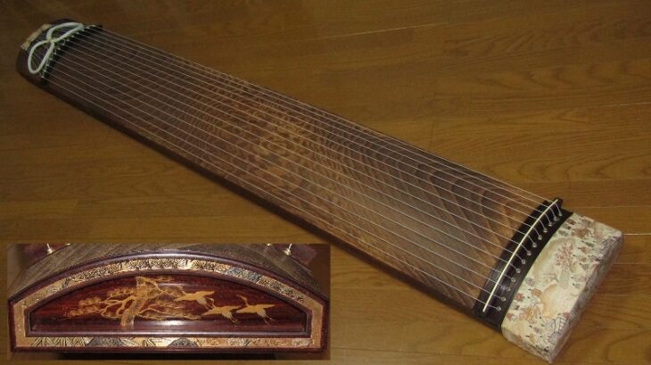十三弦 演奏会用の琴 | 骨董品買取・和楽器買取 五宝堂