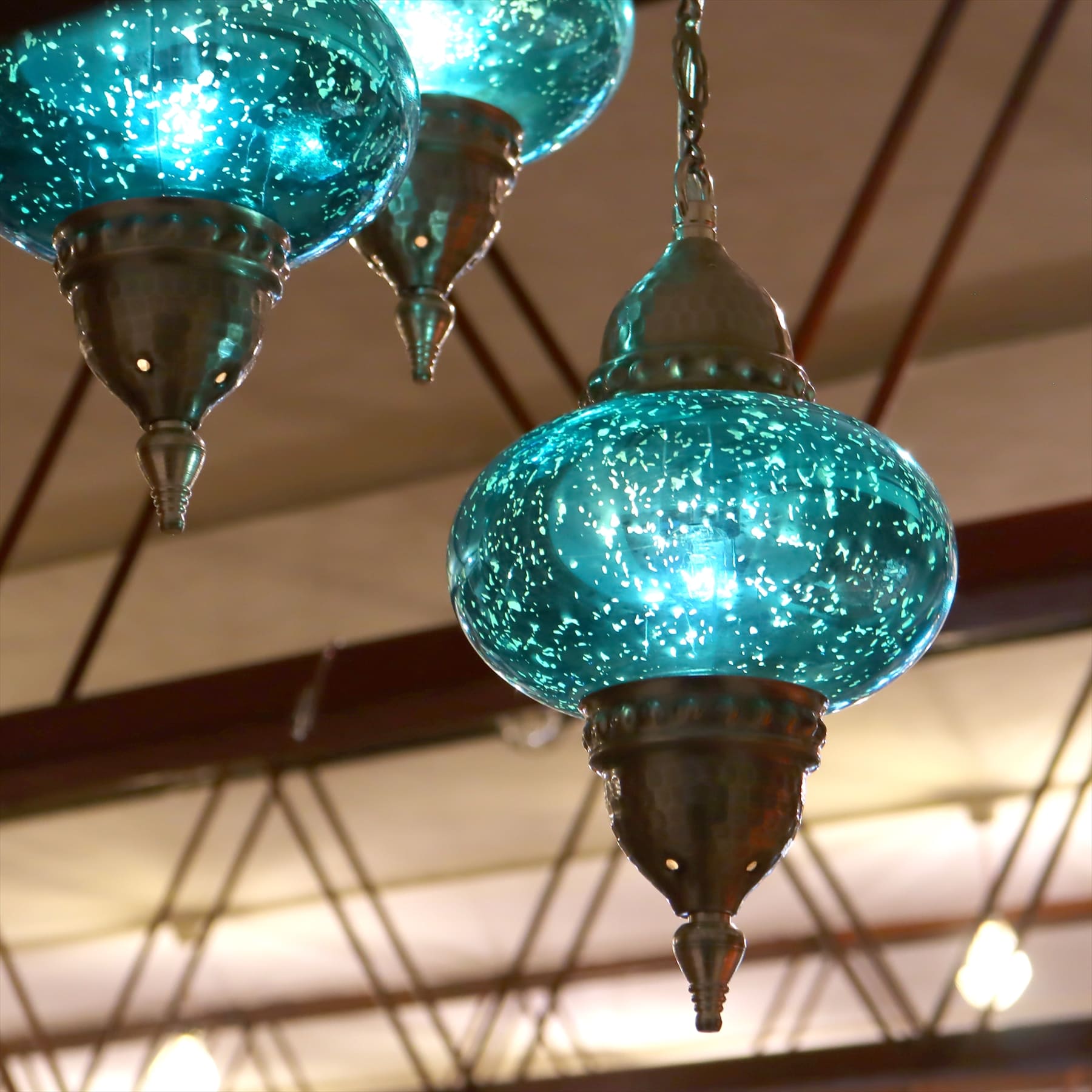 トルコランプ・アンティークフィニッシュ 3灯シャンデリア螺旋