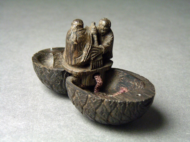 埼玉県 川口市で木製のからくり根付や赤間硯などをお譲り頂きました