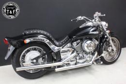 有限会社ガレージT&F / ドラッグスター400 スタッド付タックロール