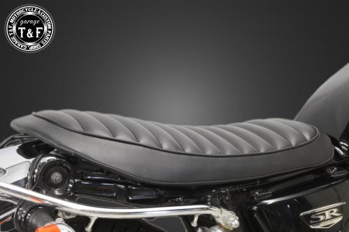 有限会社ガレージT&F / SR400 タックロールシート(Face-7)