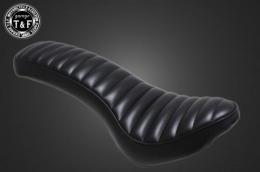 有限会社ガレージT&F / マグナ250 タックロールシート