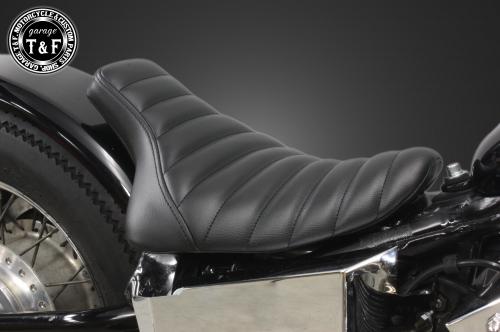 有限会社ガレージT&F / スティード400 シングルシート(タックロール